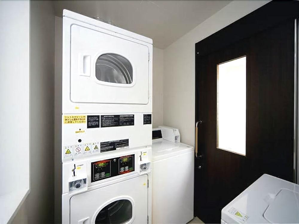 Hotel Hillarys Osaka Bagian luar foto