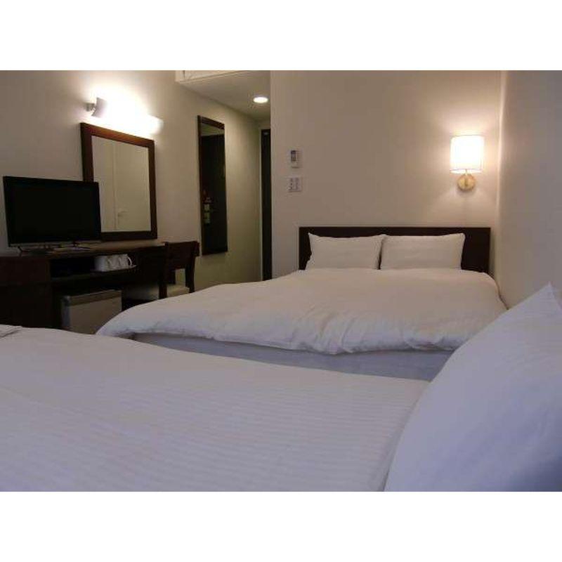 Hotel Hillarys Osaka Bagian luar foto