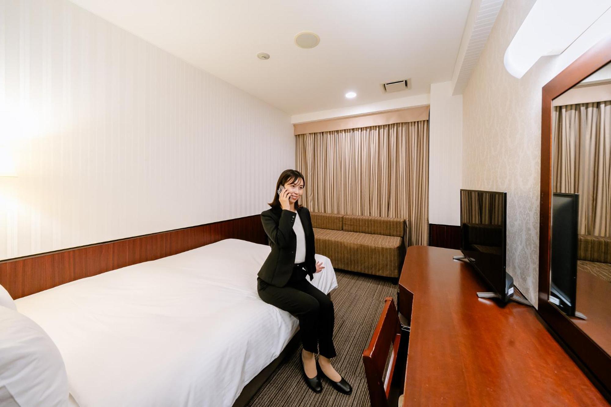 Hotel Hillarys Osaka Ruang foto