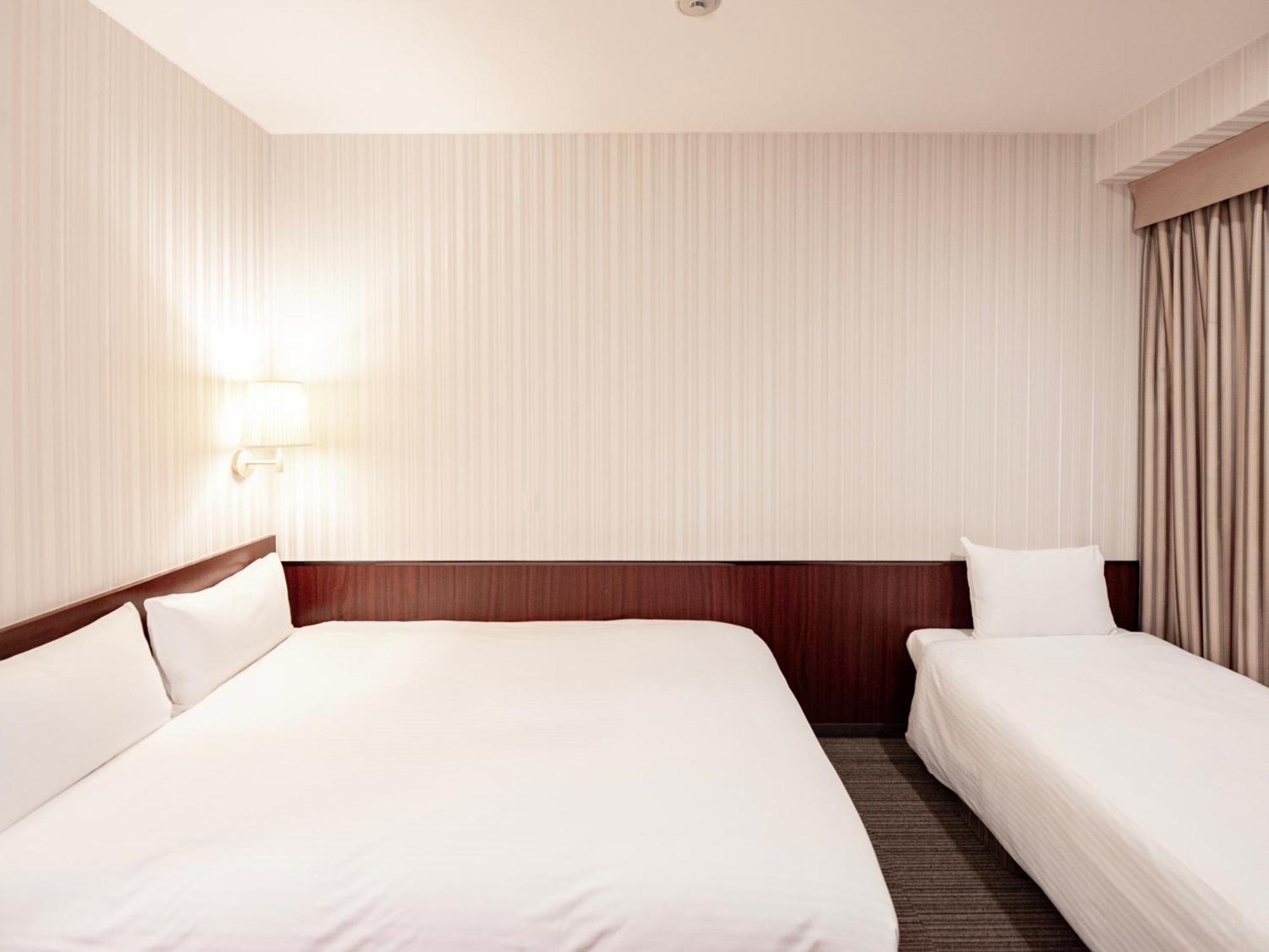 Hotel Hillarys Osaka Ruang foto